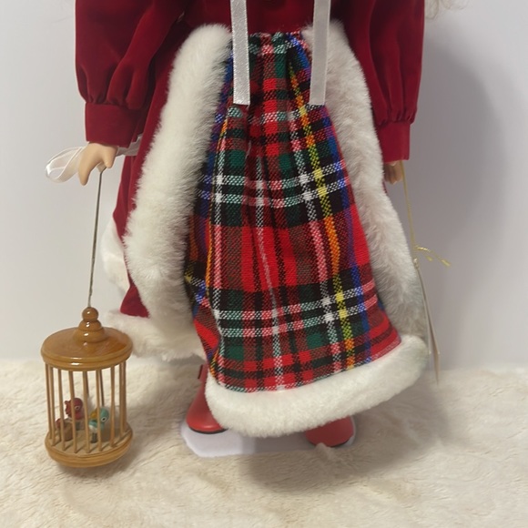 Vintage Victorian Hand painted Porcelain Christmas Doll - Picture 3 of 8